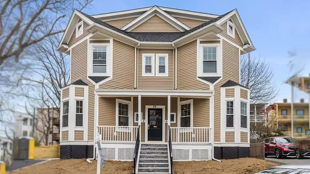 32 Brent St